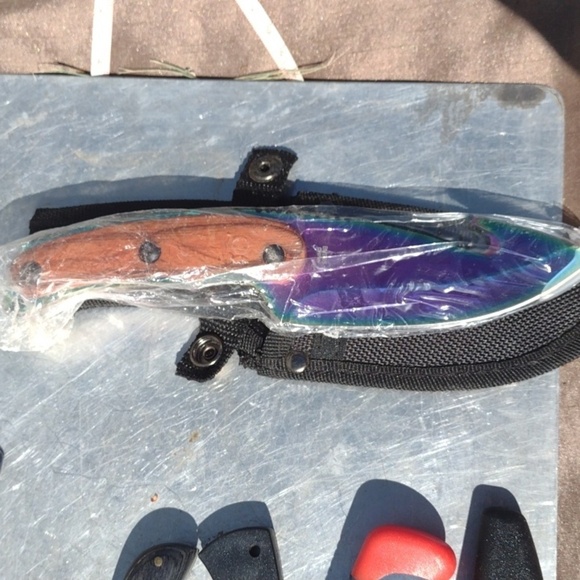 Men's Grooming  Set& Kitchen /Camping/Fillet- Black and Red - Picture 2 of 6